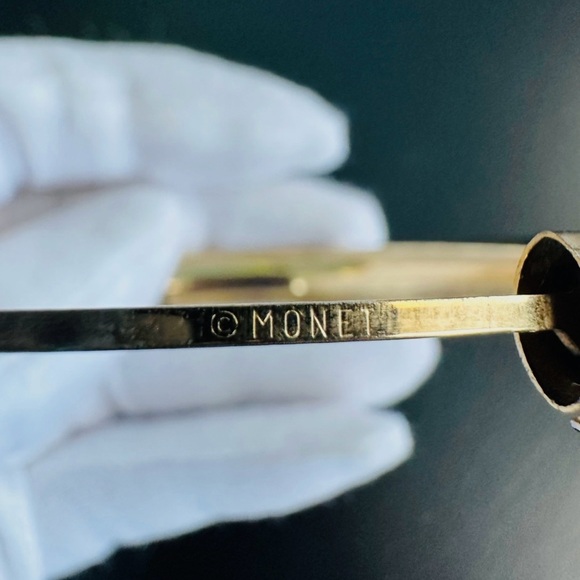 VTG Monet Victorian Revival Etched Gold Slider Bangle Bracelet - Picture 7 of 9